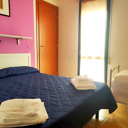 Hotel Zenith Rimini Buitenkant foto