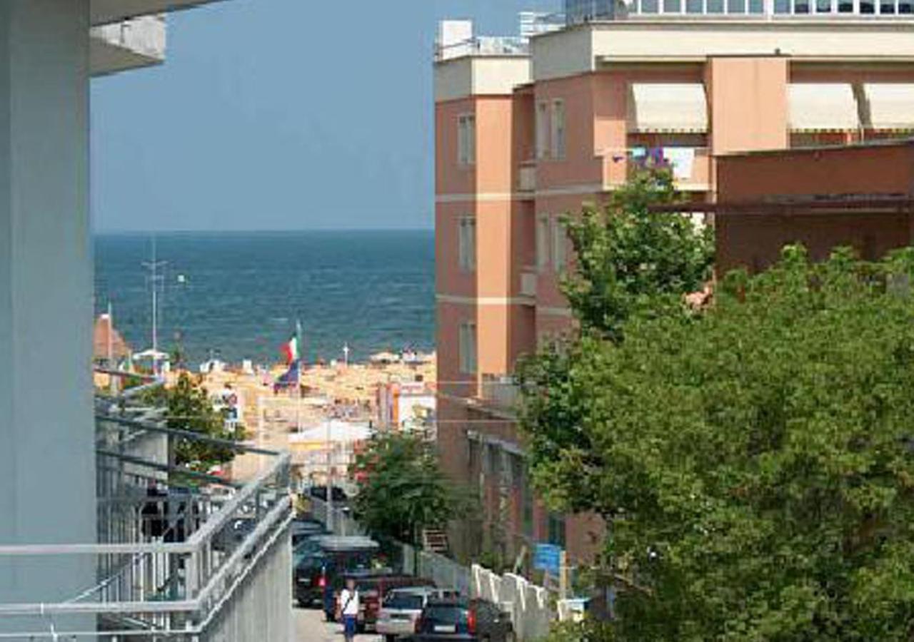 Hotel Zenith Rimini Buitenkant foto
