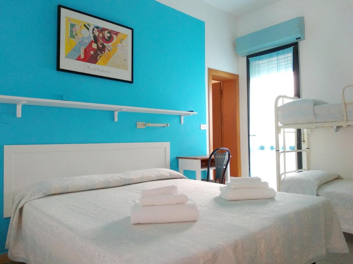 Hotel Zenith Rimini Buitenkant foto