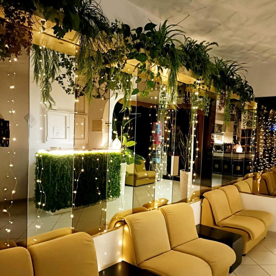 Hotel Zenith Rimini Buitenkant foto