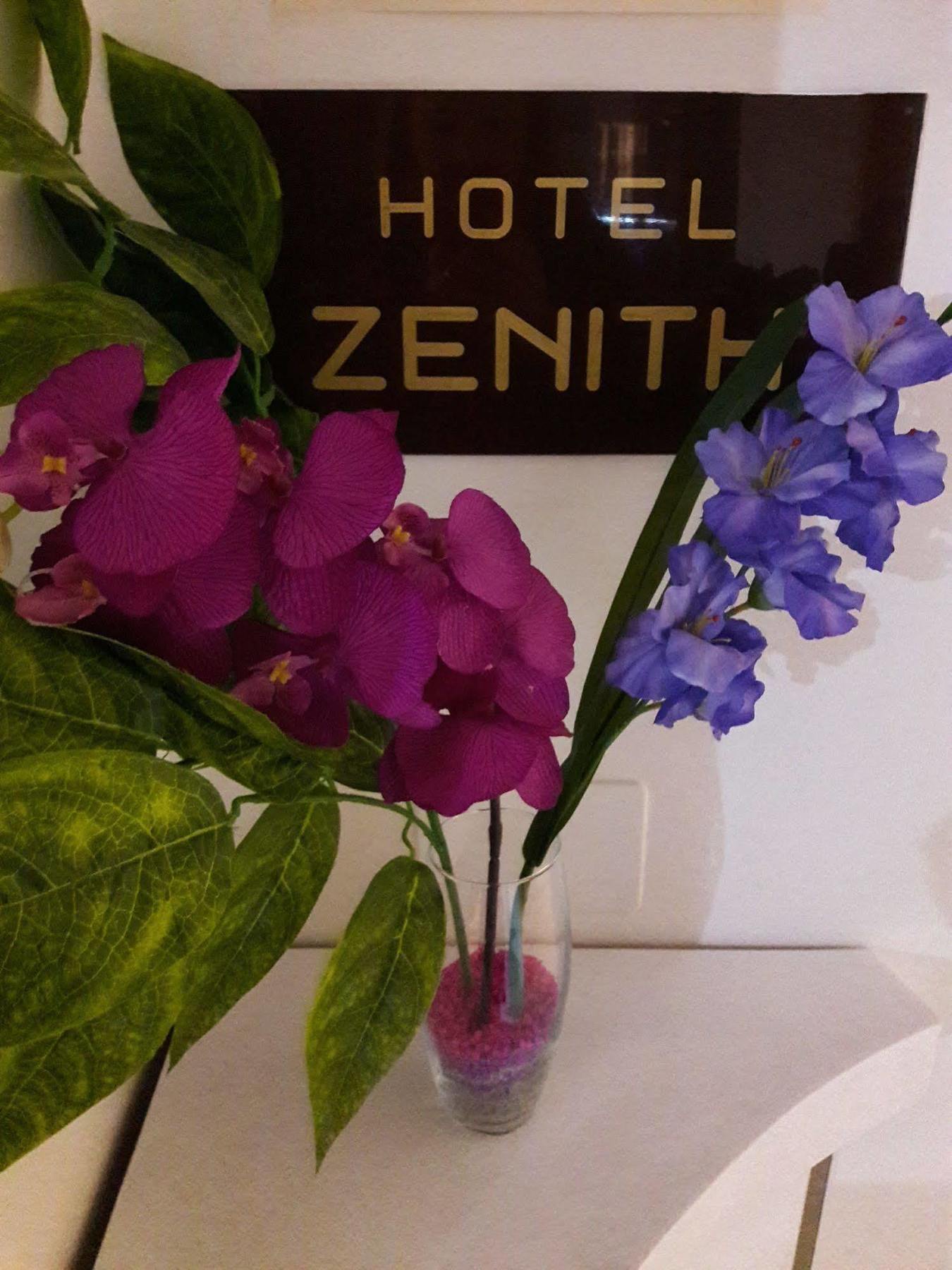 Hotel Zenith Rimini Buitenkant foto