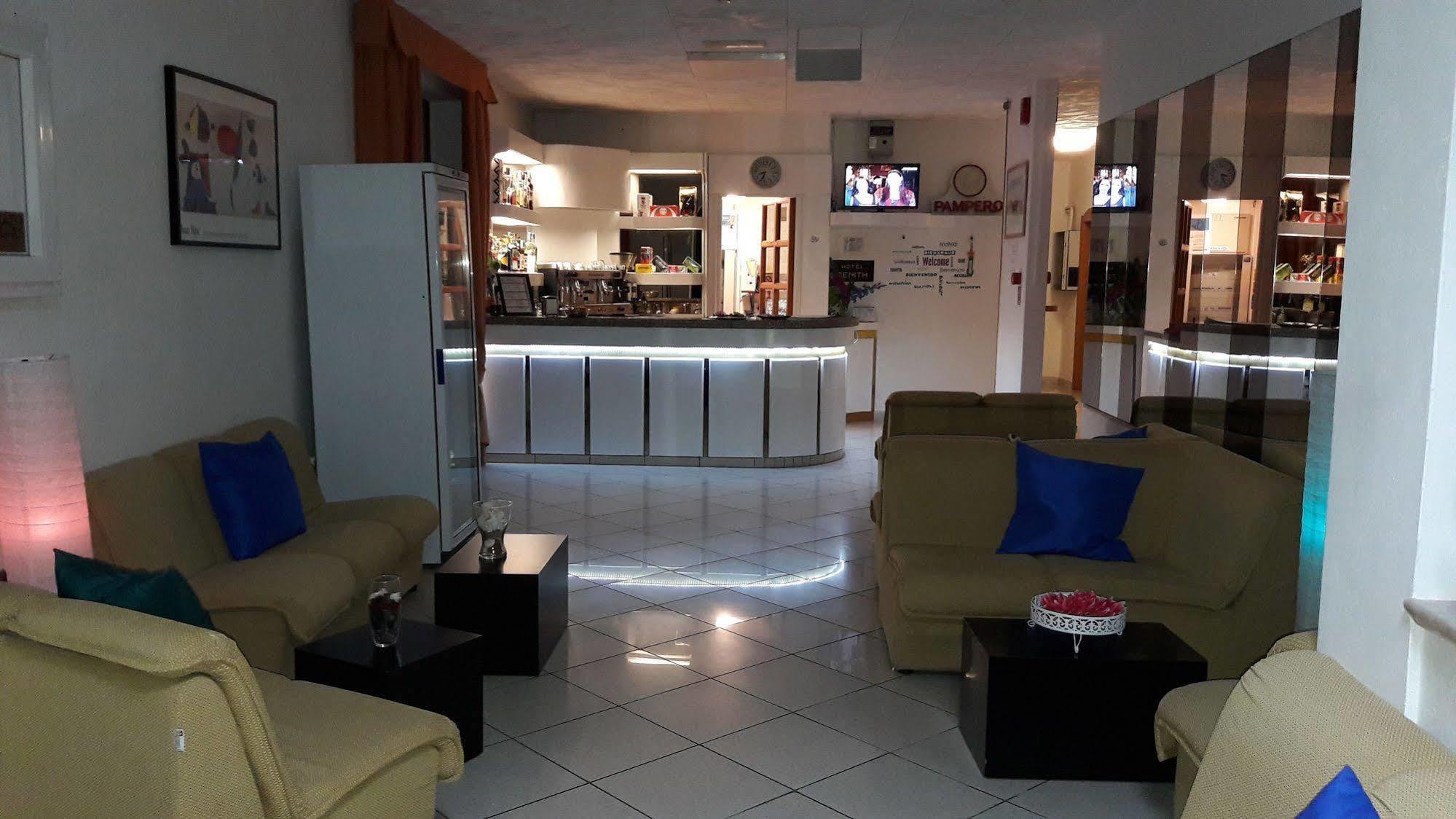 Hotel Zenith Rimini Buitenkant foto